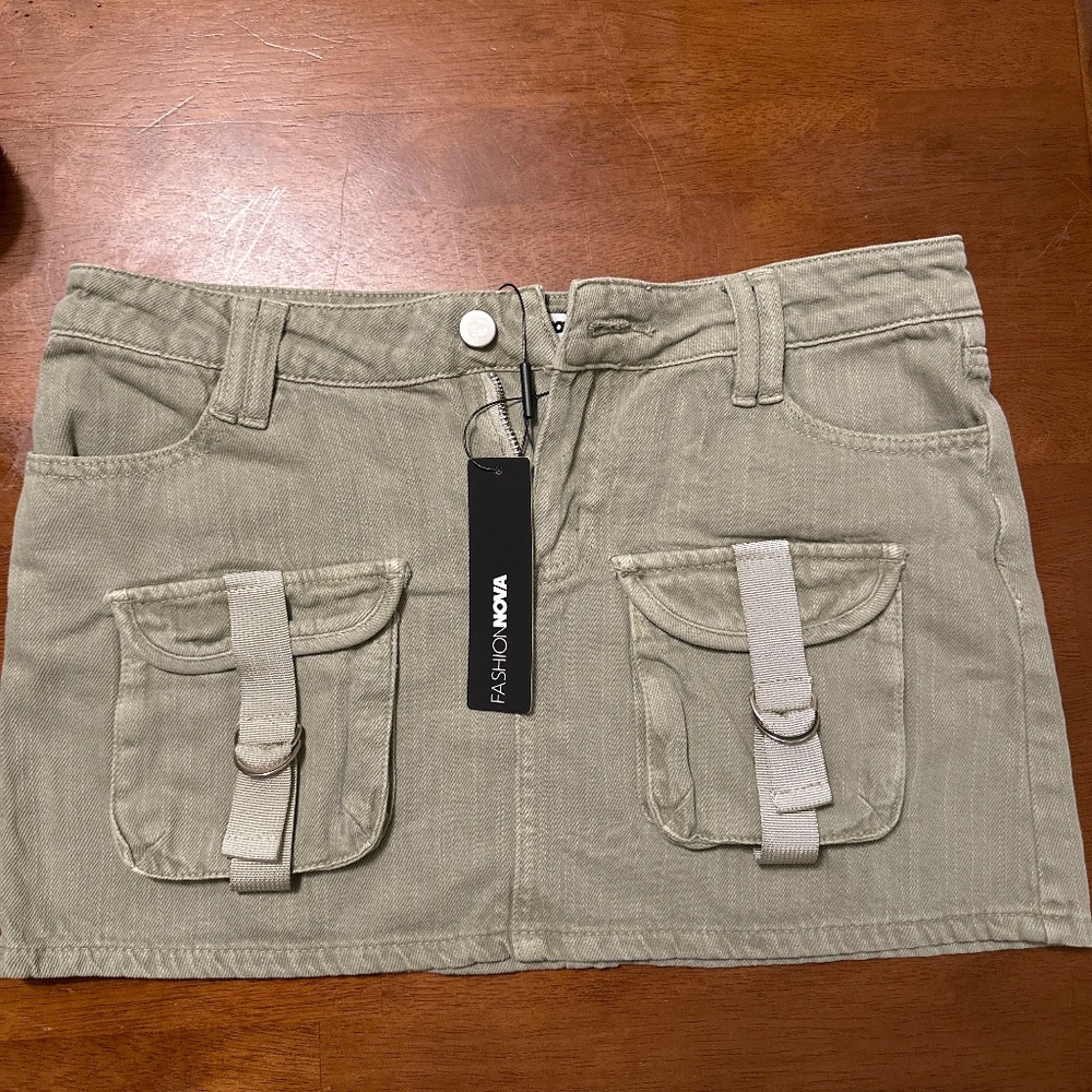 Fashion Nova Cargo Mini Skirt NWT